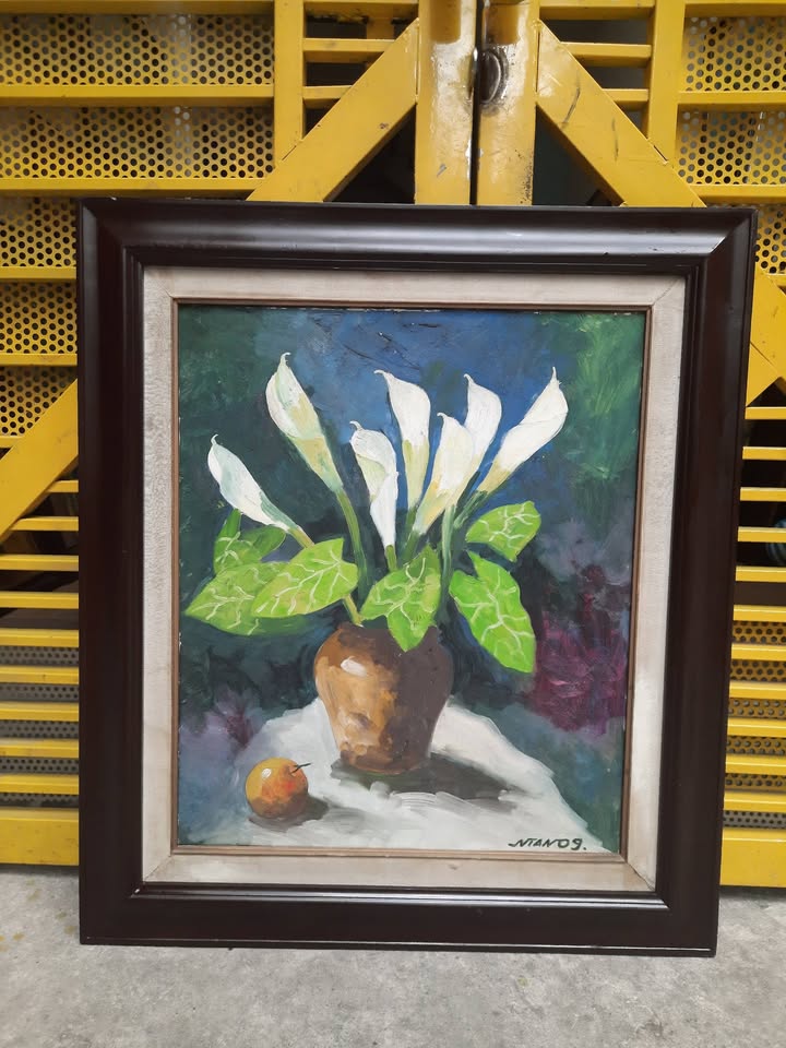 Tranh sơn dầu tĩnh vật hoa Rum trắng — original_uncropped